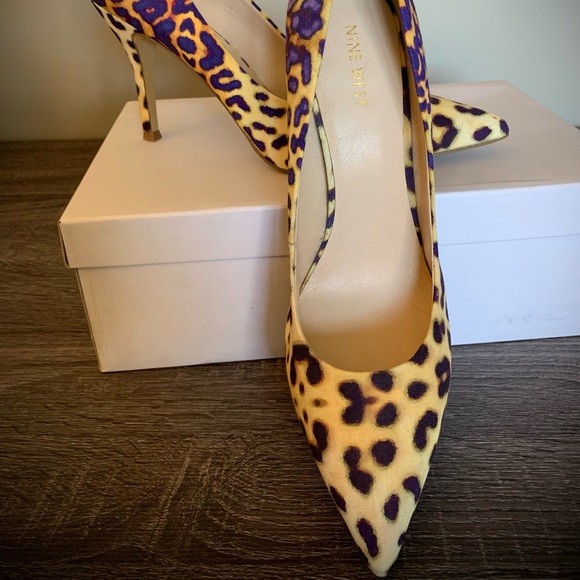 Nine West colorful 3.5” heel, size 9.5, excellent condition. - Picture 2 of 6